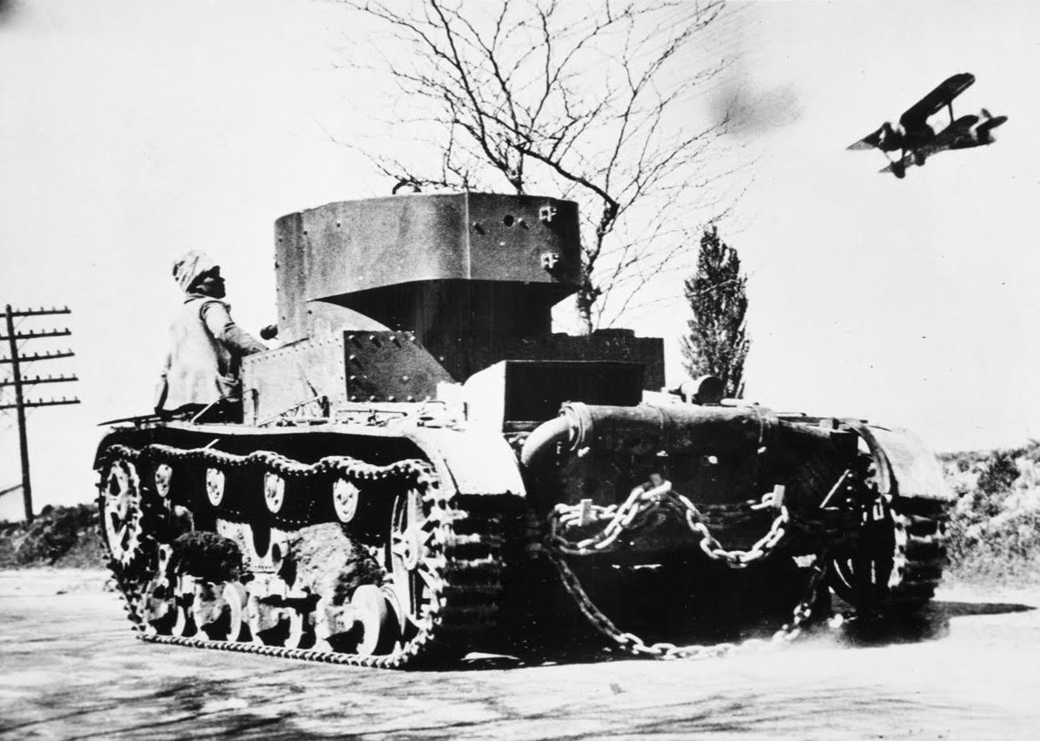 Een Loyalistische Tank Gaat naar de Frontlinie, Madrid door Unbekannt Unbekannt
