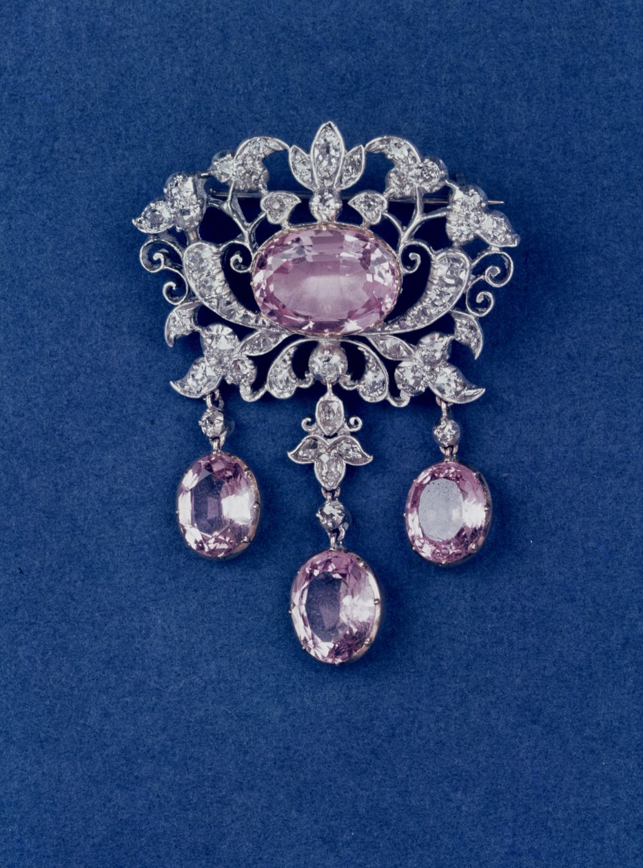 Broche in de vorm van een bloem, ca. 1780, topaas en diamant door Unbekannt Unbekannt