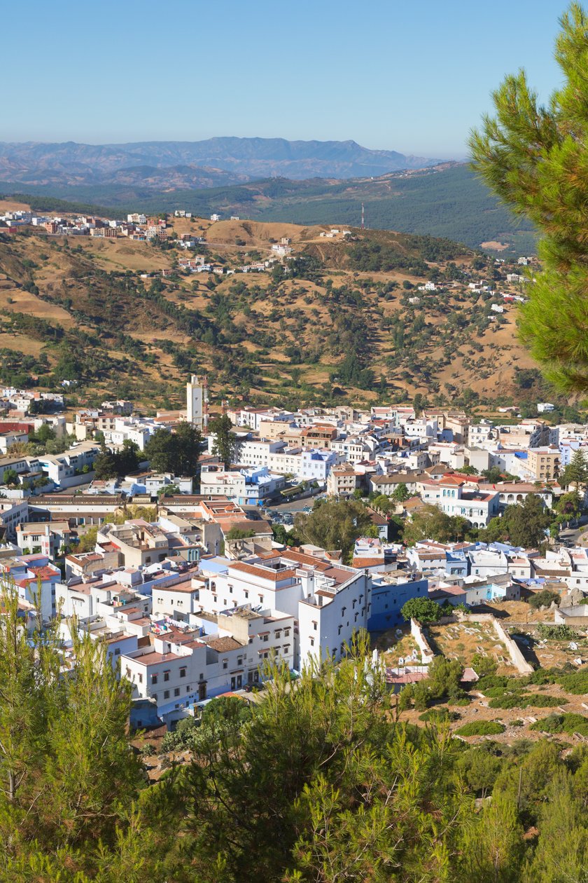 Chefchaouen, Marokko. Overzicht van de stad. door Unbekannt Unbekannt