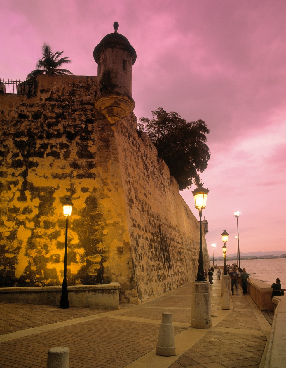 La Fortaleza en Paseo de la Princesa door Unbekannt Unbekannt