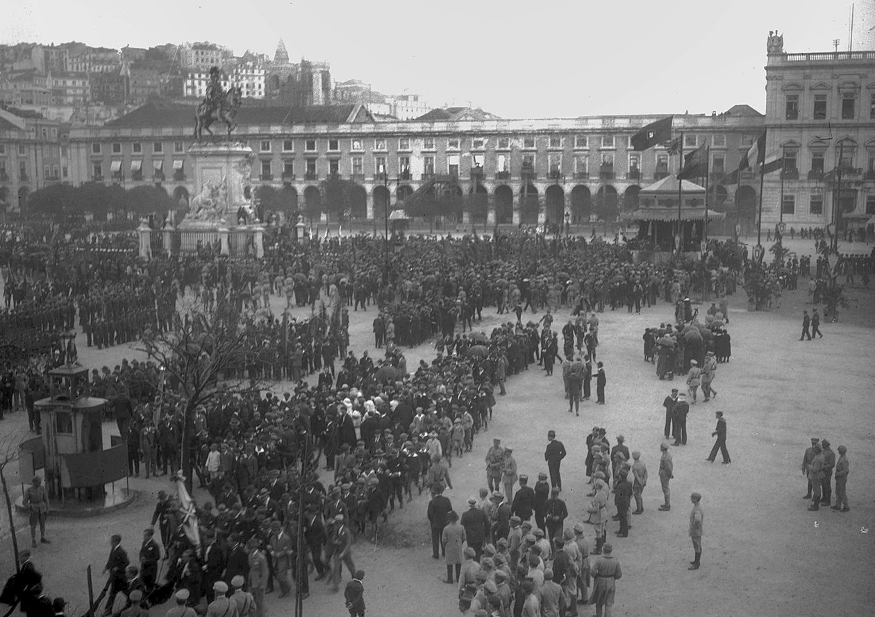 Overwinningsvieringen op Praca do Comercio, Lissabon, 1918 door Unbekannt Unbekannt
