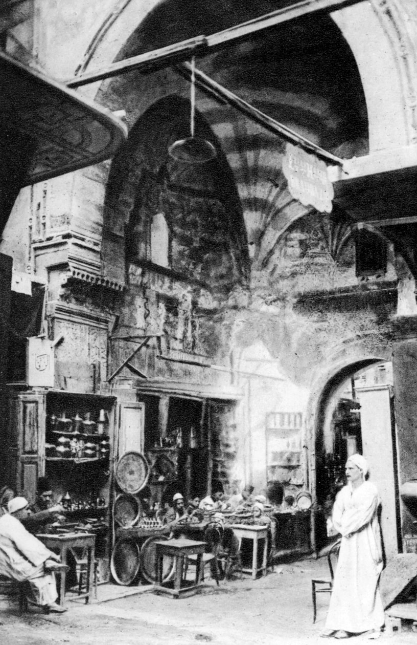 Een bazaar in Caïro, Egypte, ca. 1920s door Unbekannt