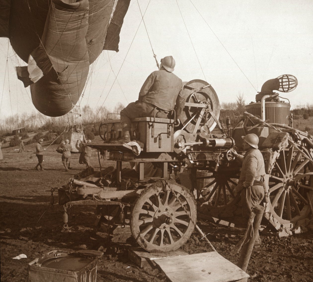 Barrageballon, Genicourt, Noord-Frankrijk, c1914-c1918 door Unbekannt