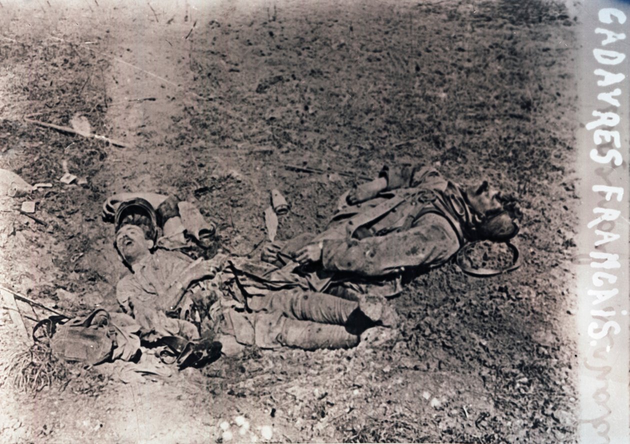 Lichamen van dode Franse soldaten, ca. 1914-ca. 1918 door Unbekannt