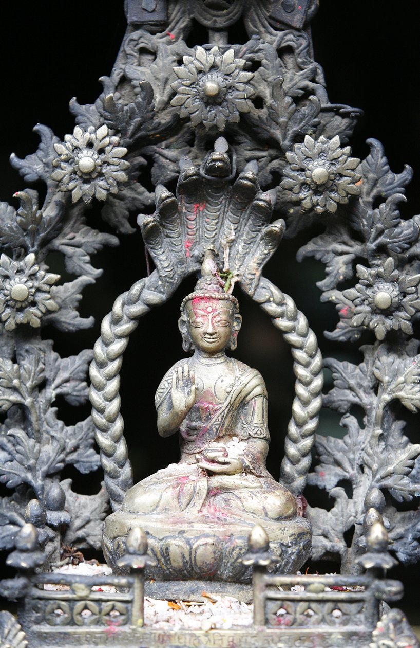 Boeddha in de Gouden tempel, Patan, Nepal door Unbekannt