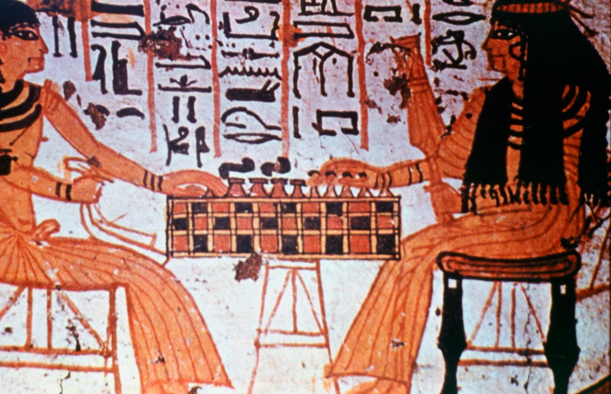 Kapelinterieur, edelen spelen schaak, Thebe, Egypte door Unbekannt