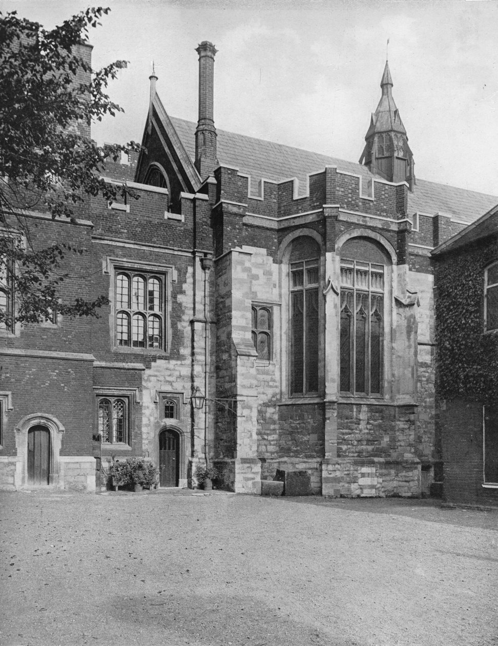 College Hall, vanaf Brewhouse Yard, 1926 door Unbekannt