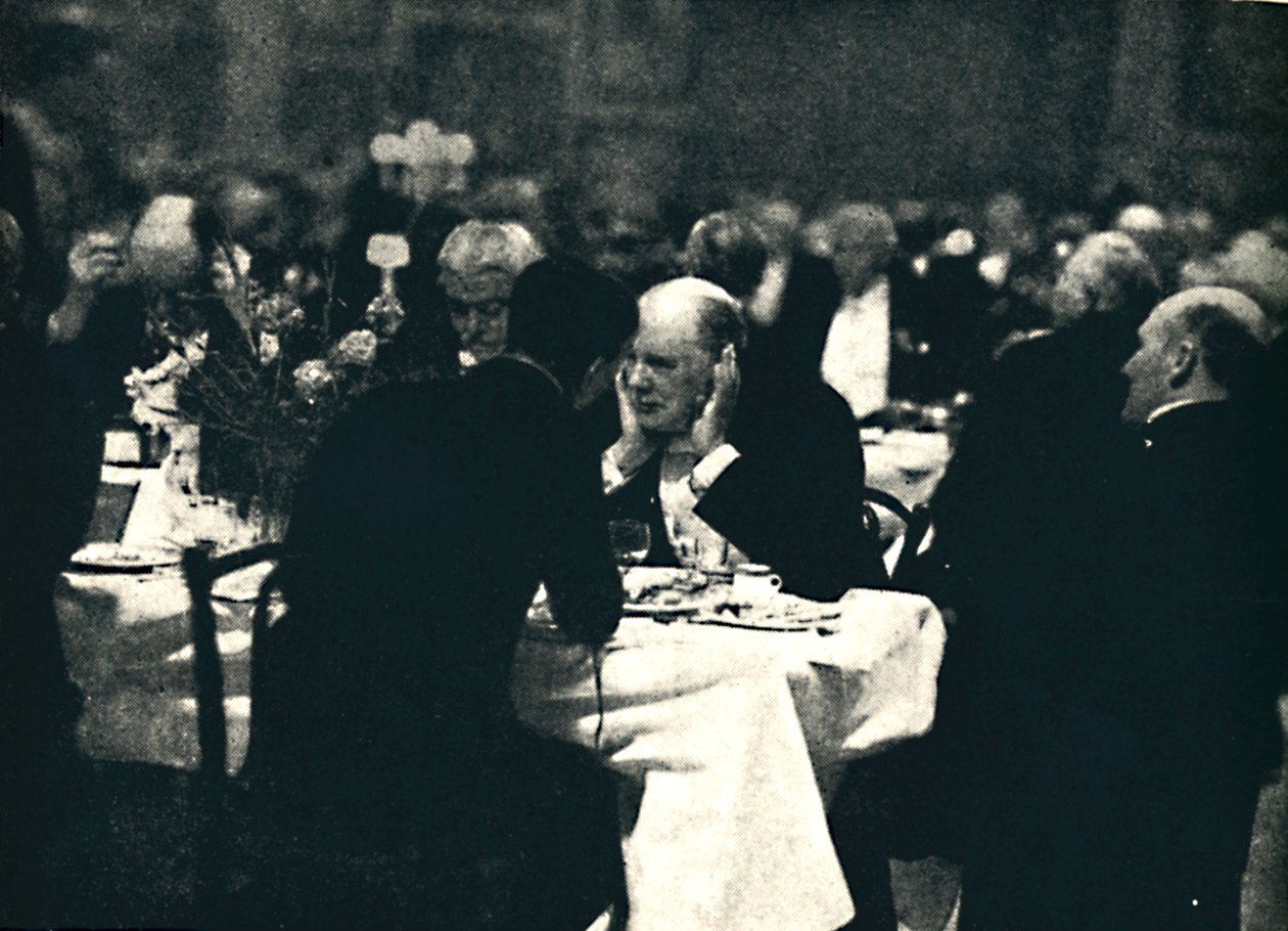 Uit eten bij Burlington House, 1932 door Unbekannt