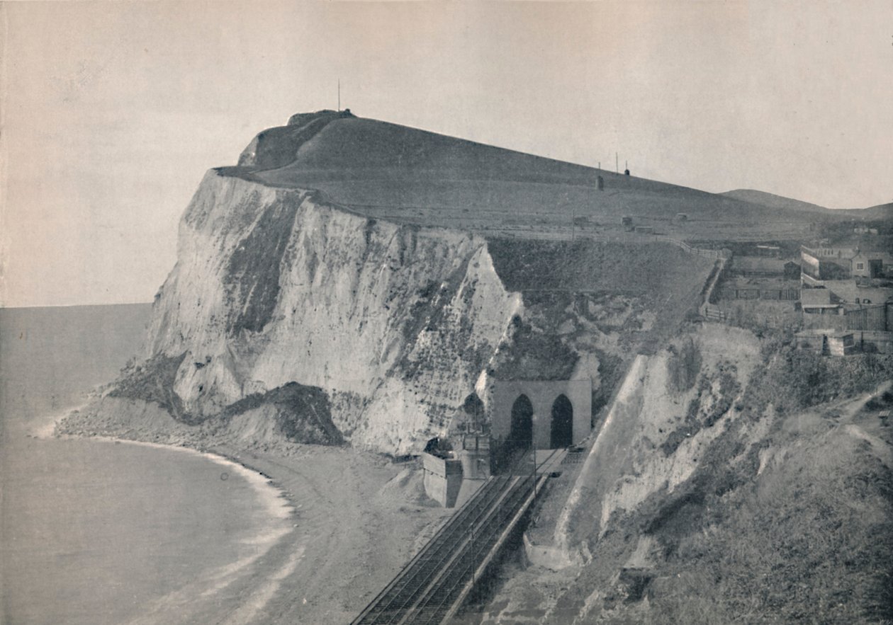 Dover - De tunnel in Shakespeares Cliff, 1895 door Unbekannt
