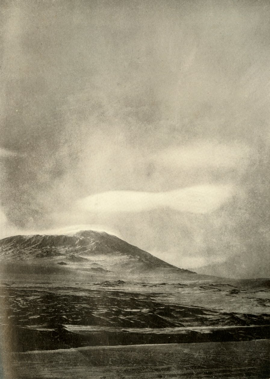 Dumb-Bell Wolk Boven Erebus, ca. 1908, 1909 door Unbekannt