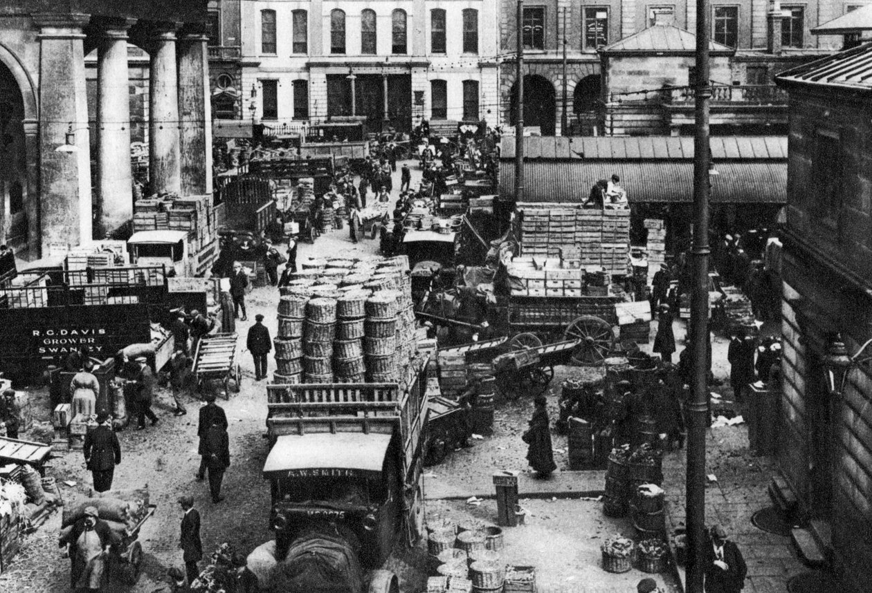 Vroege ochtend in Covent Garden, Londen, 1926-1927 door Unbekannt