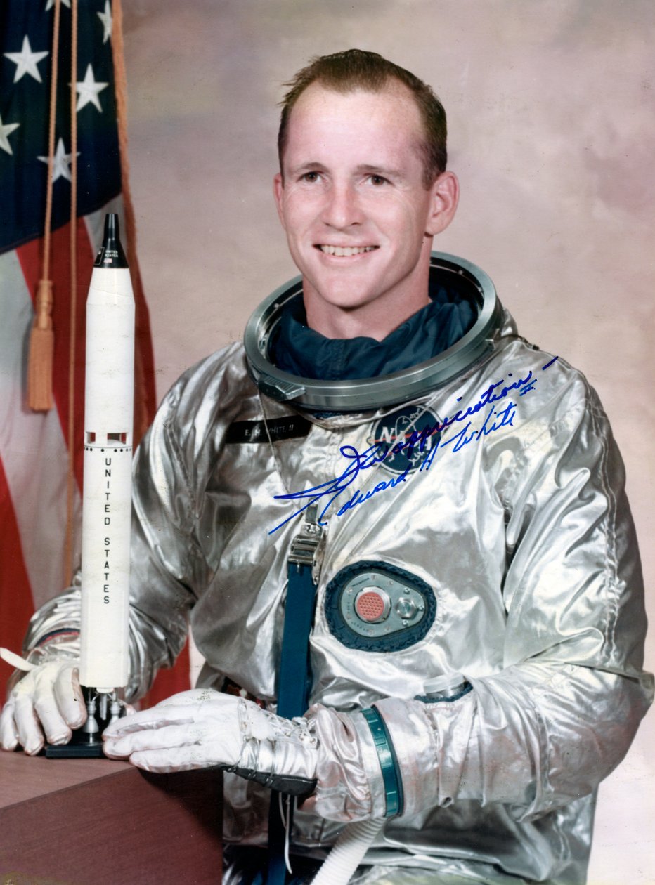 Edward Higgins White II 1930-1967, Amerikaanse astronaut, jaren 1960 door Unbekannt