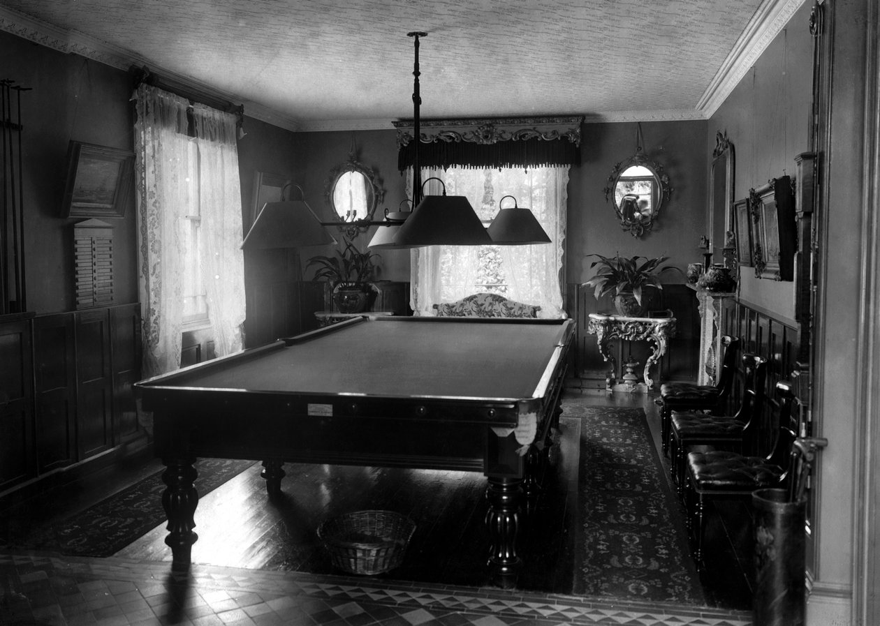 Edwardiaanse kamer met snookertafel, 1909 door Unbekannt