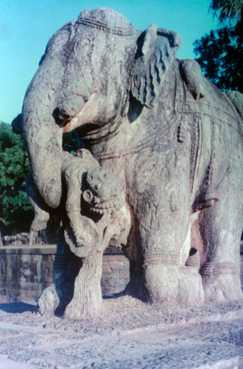 Olifant sculptuur, Khajuraho, India. c950-1050. 20e eeuw door Unbekannt