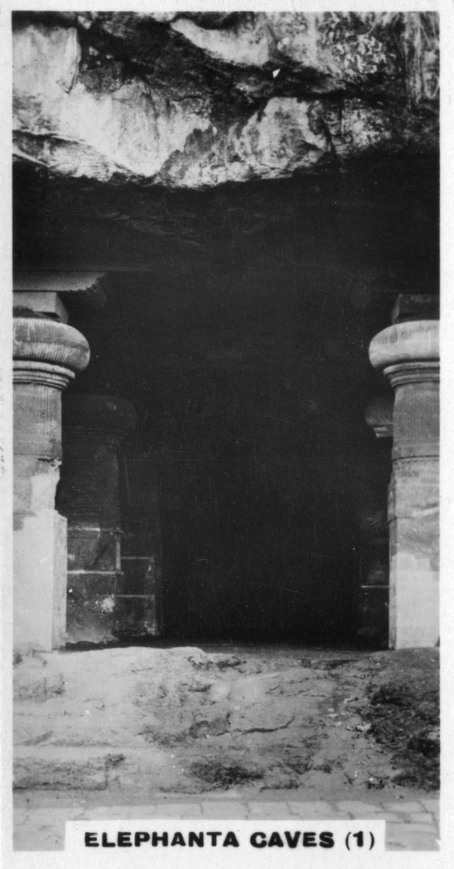 Elephanta-grotten, Bombay, India, c1925 door Unbekannt