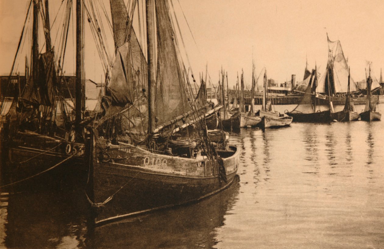 Vissersboten, ca. 1928 door Unbekannt