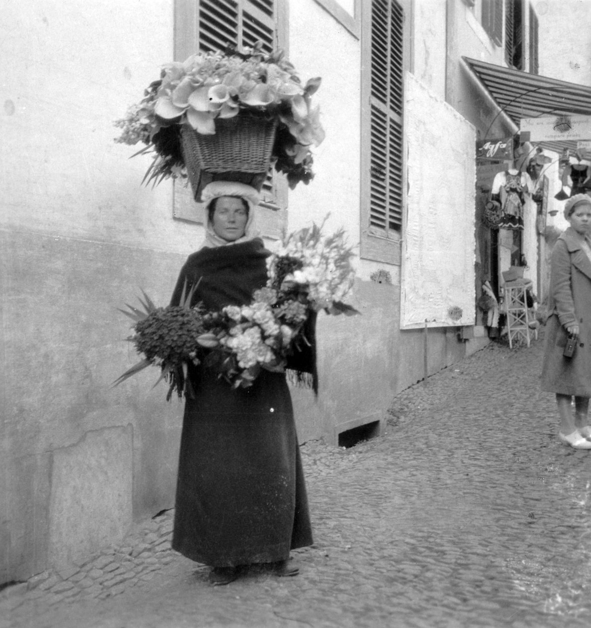 Bloemenverkoper, Funchal, Madeira, 20e eeuw door Unbekannt