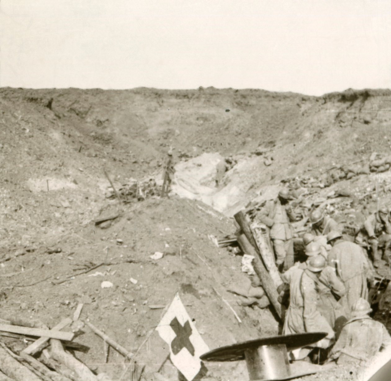 Frontlinie, Sailly-Saillisel, Noord-Frankrijk, c1914-c1918 door Unbekannt
