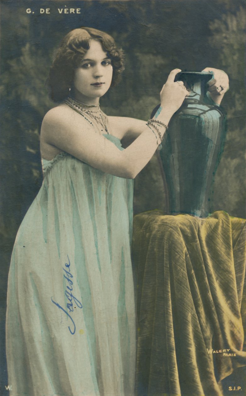 G. De Vere, c1880-1950, c1930 door Unbekannt