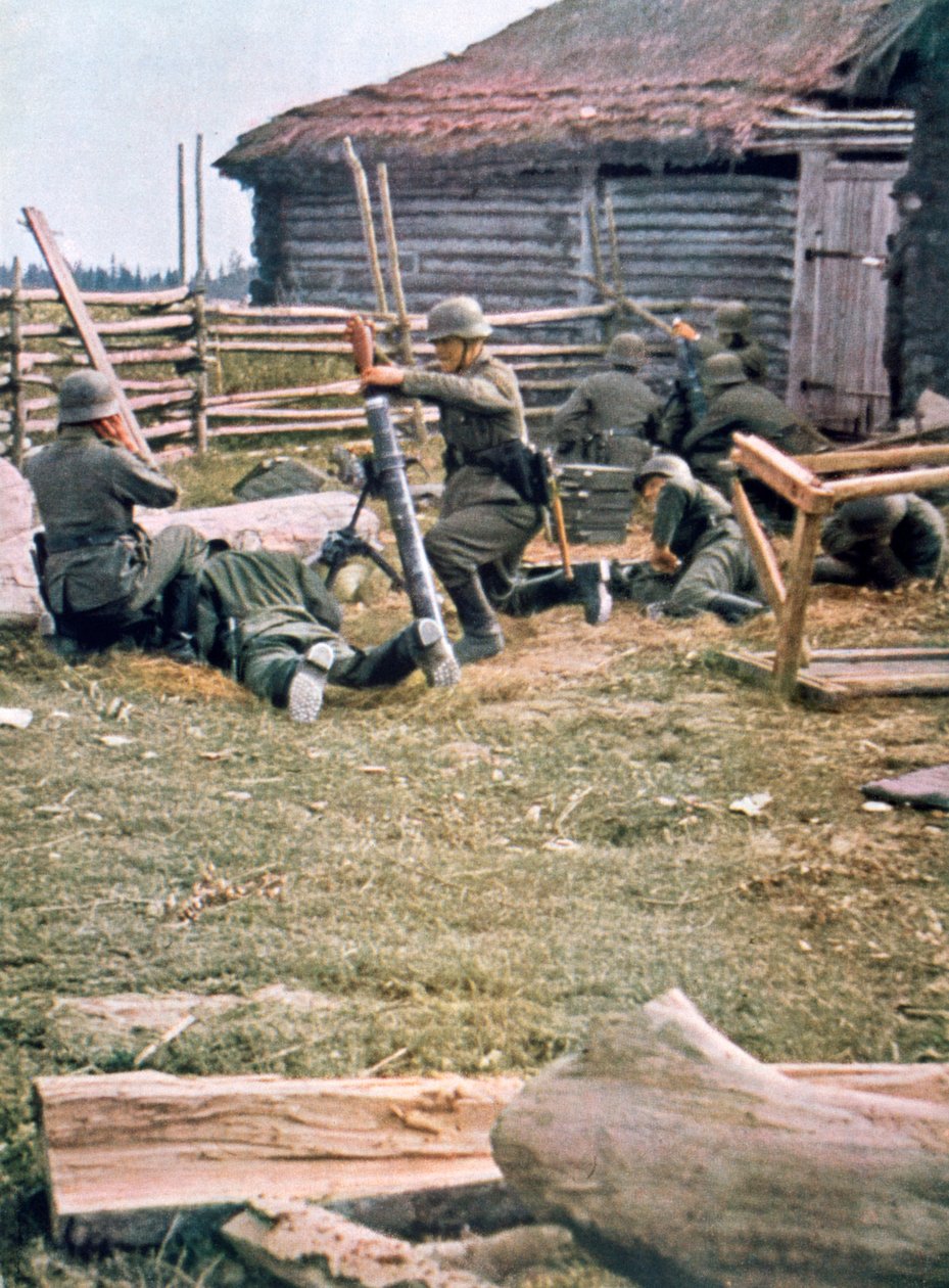 Duitse parachutisten gebruiken mortieren, Rusland, 1943 door Unbekannt