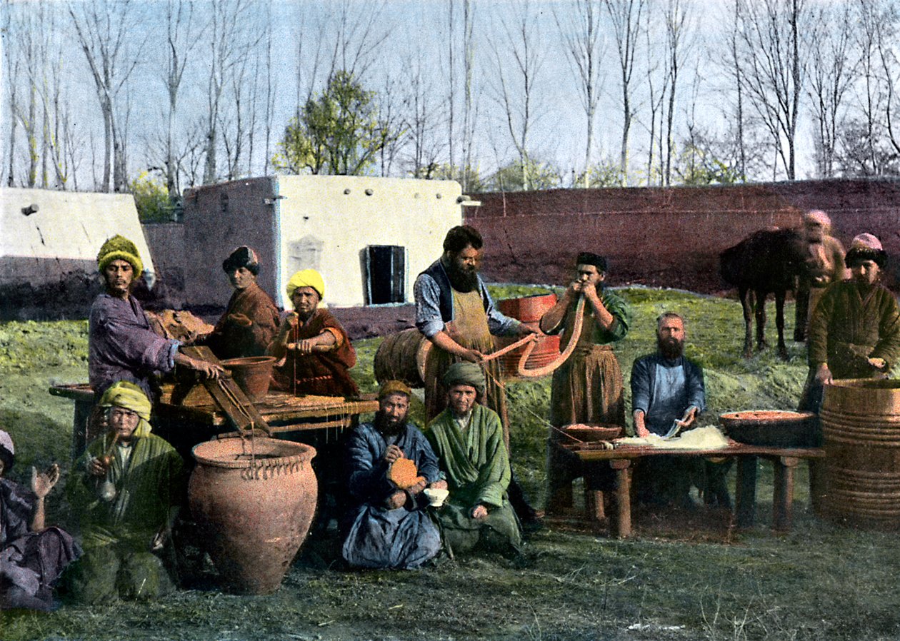 Gut-dressing fabriek, Bukhara, Oezbekistan, ca. 1890 door Unbekannt