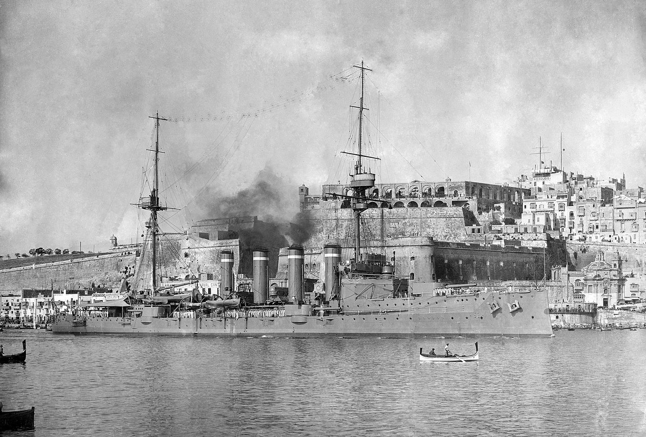 HMS Duke of Edinburgh door Unbekannt