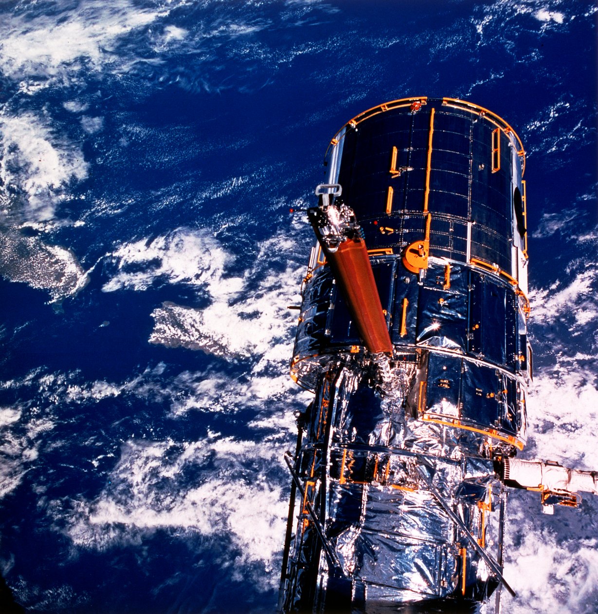 Hubble Ruimtetelescoop boven de Aarde door Unbekannt