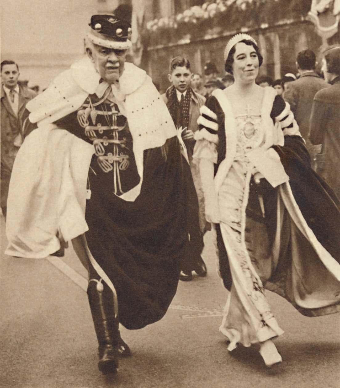 Lord en Lady Armstrong, 12 mei 1937 door Unbekannt