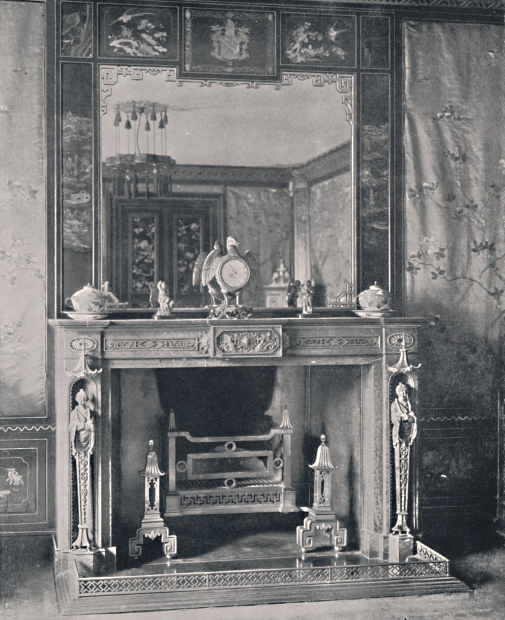 Marmeren schoorsteenmantel, 1939 door Unbekannt