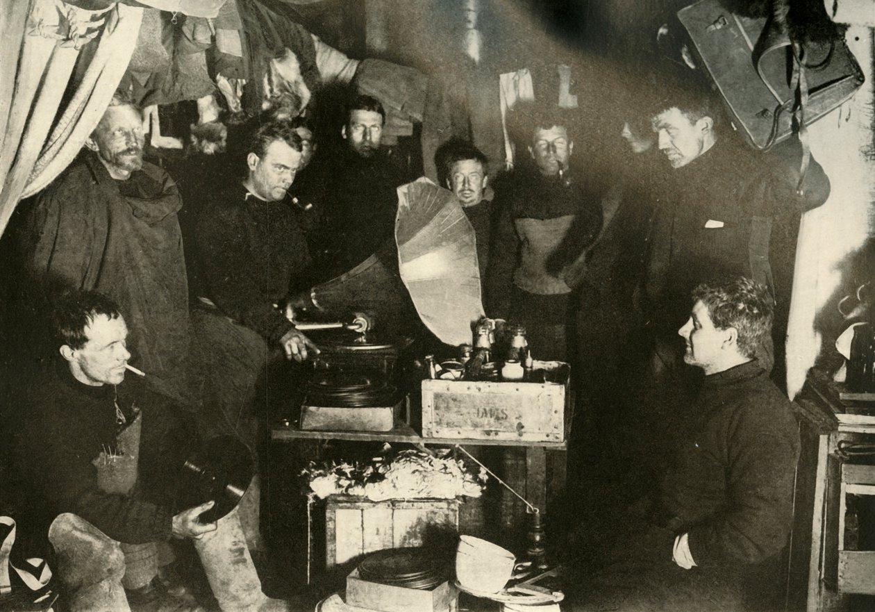 Muziek in de Hut, ca. 1908, 1909 door Unbekannt