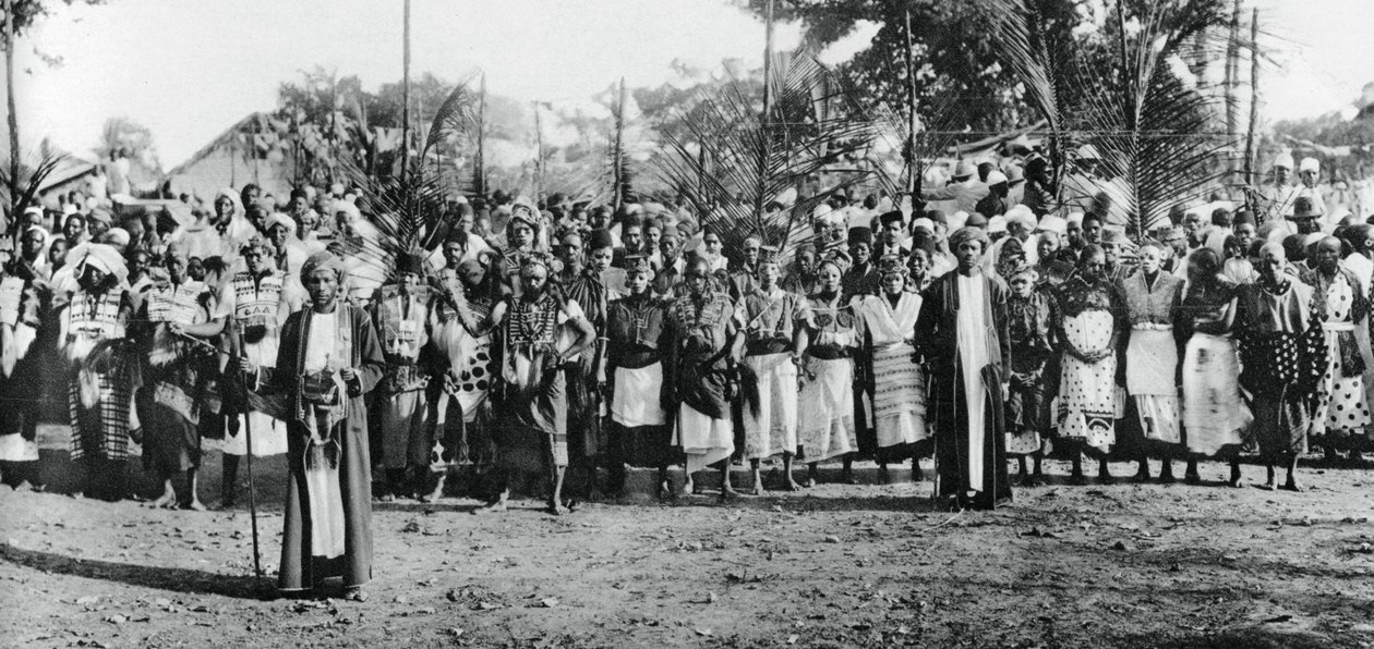 Inheemse dansers in Mombasa, 1924-1925, 1937 door Unbekannt