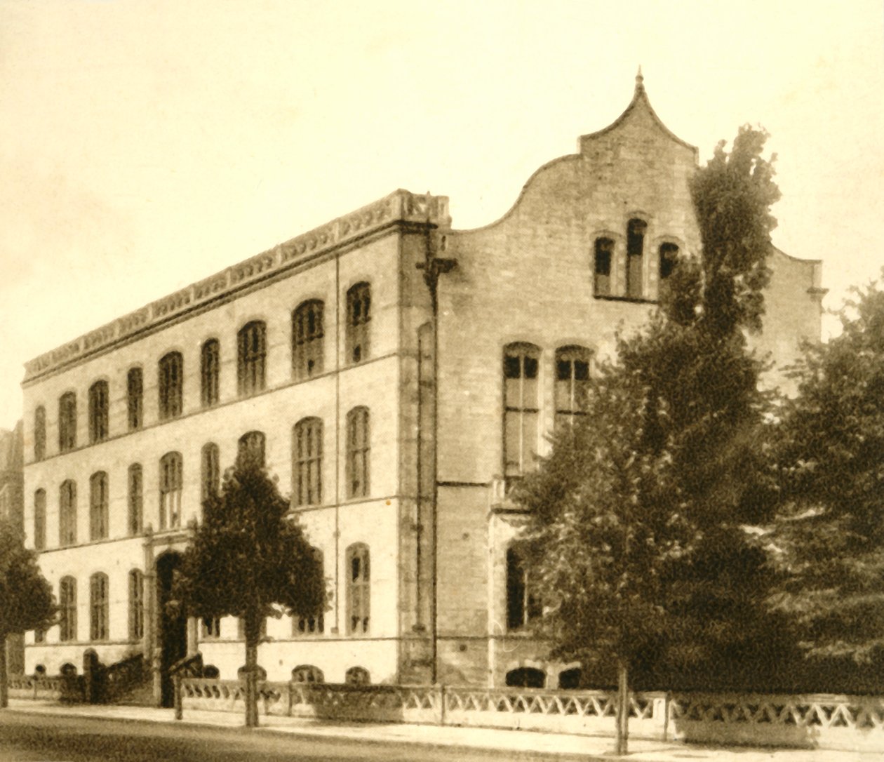 No. 75. Cardinal Vaughn School door Unbekannt