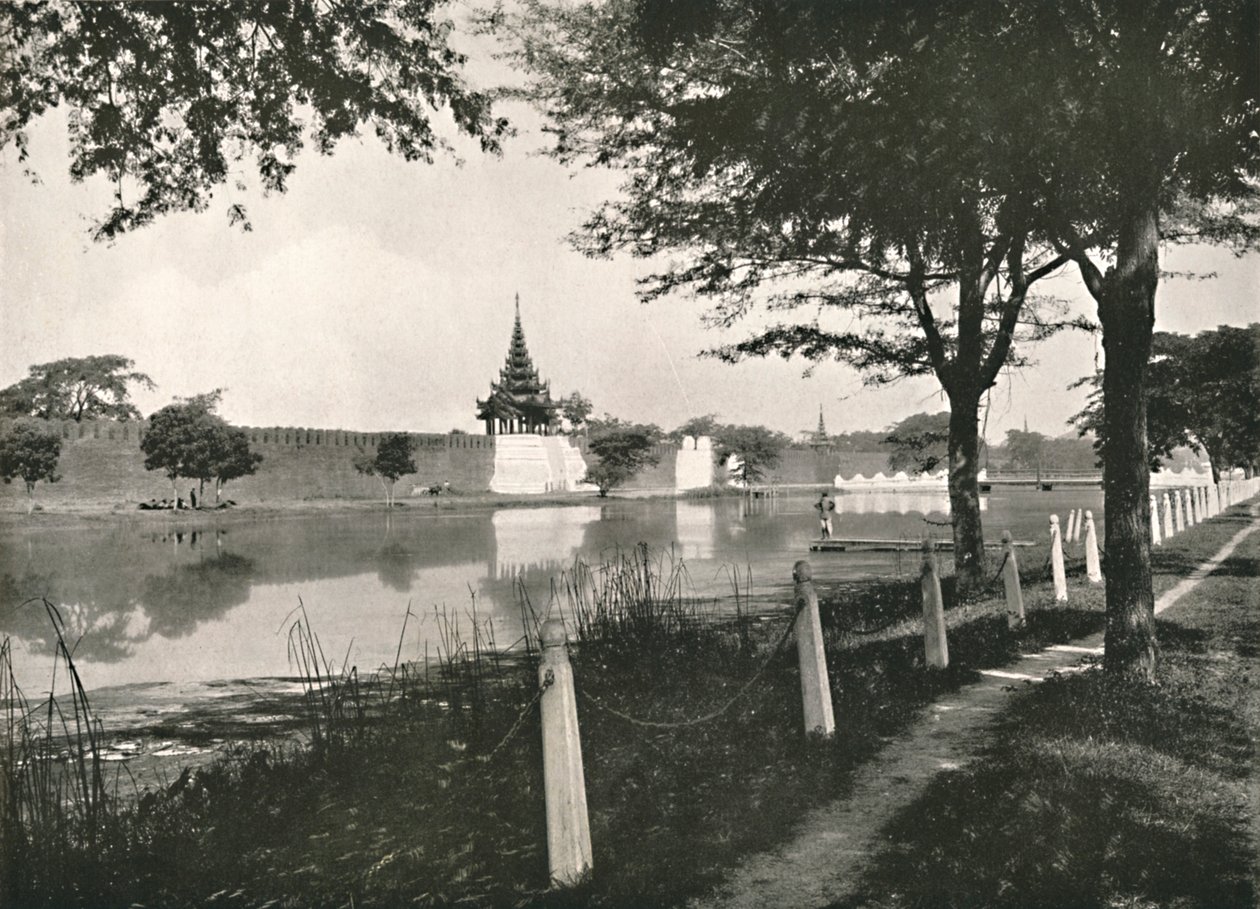 Noordgracht en muur, Mandalay, 1900 door Unbekannt