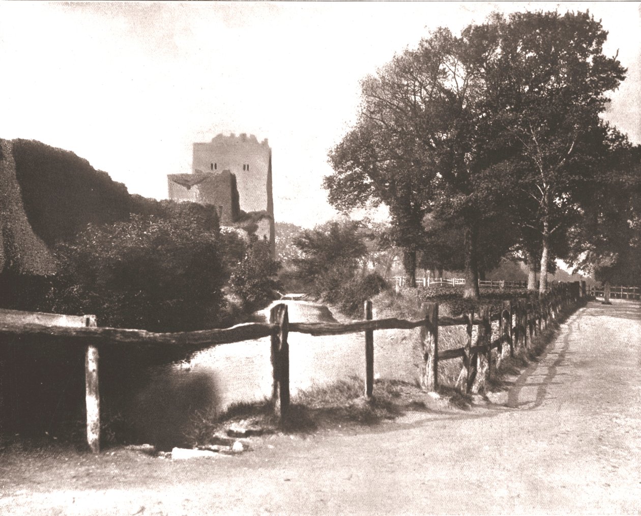 Oude gracht, Portchester Kasteel, Hampshire, 1894 door Unbekannt