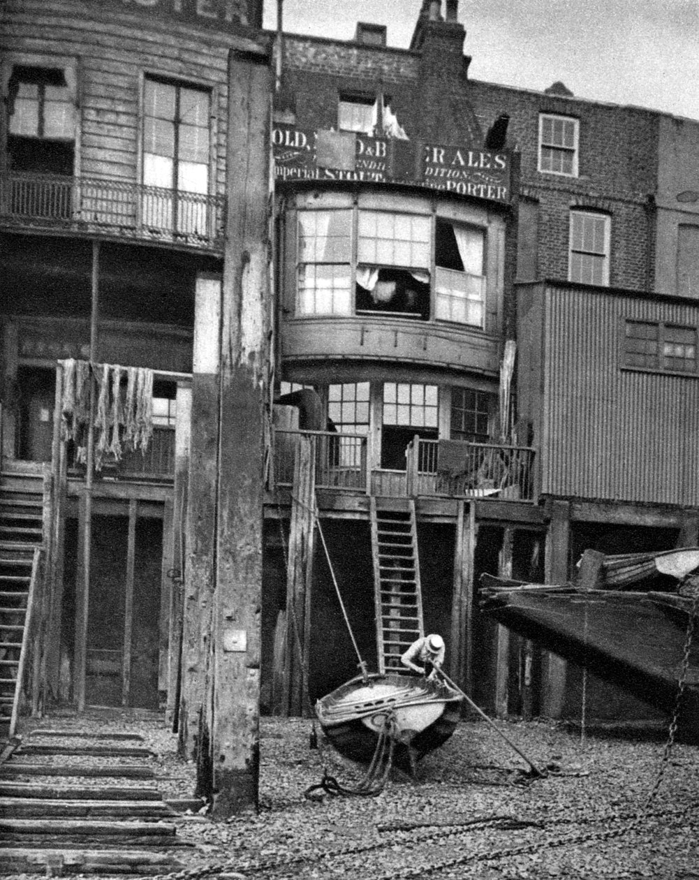 Oude kroeg aan de rivier de Theems, Londen, 1926-1927 door Unbekannt