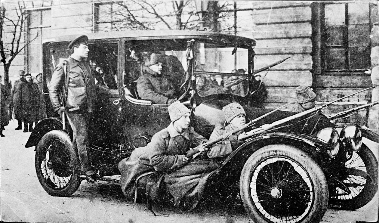 Revolutionaire Wachten in Petrograd, Rusland, Russische Revolutie, 1917 door Unbekannt