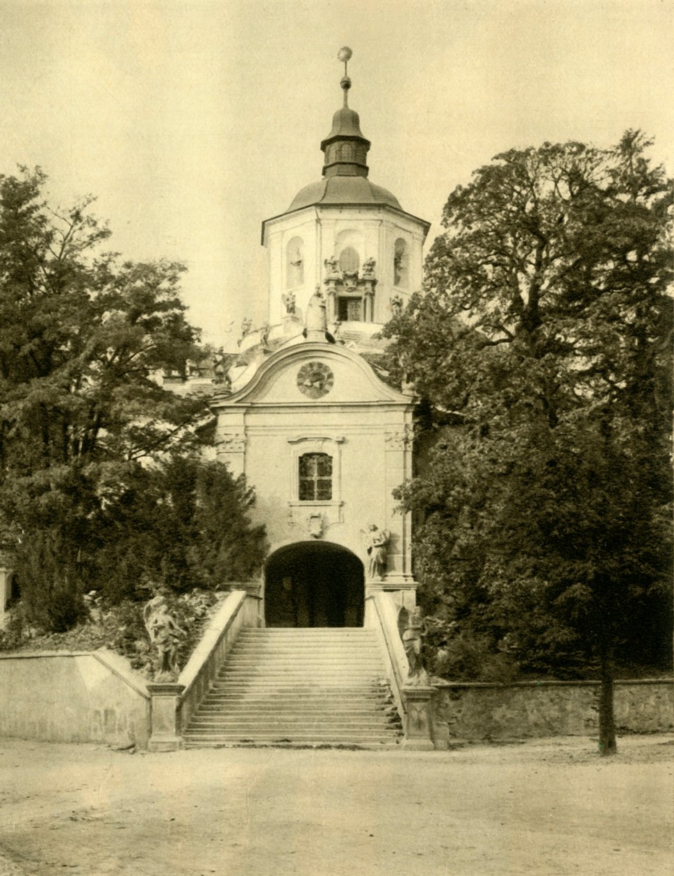 De Bergkirche, Eisenstadt, Oostenrijk, ca. 1935 door Unbekannt