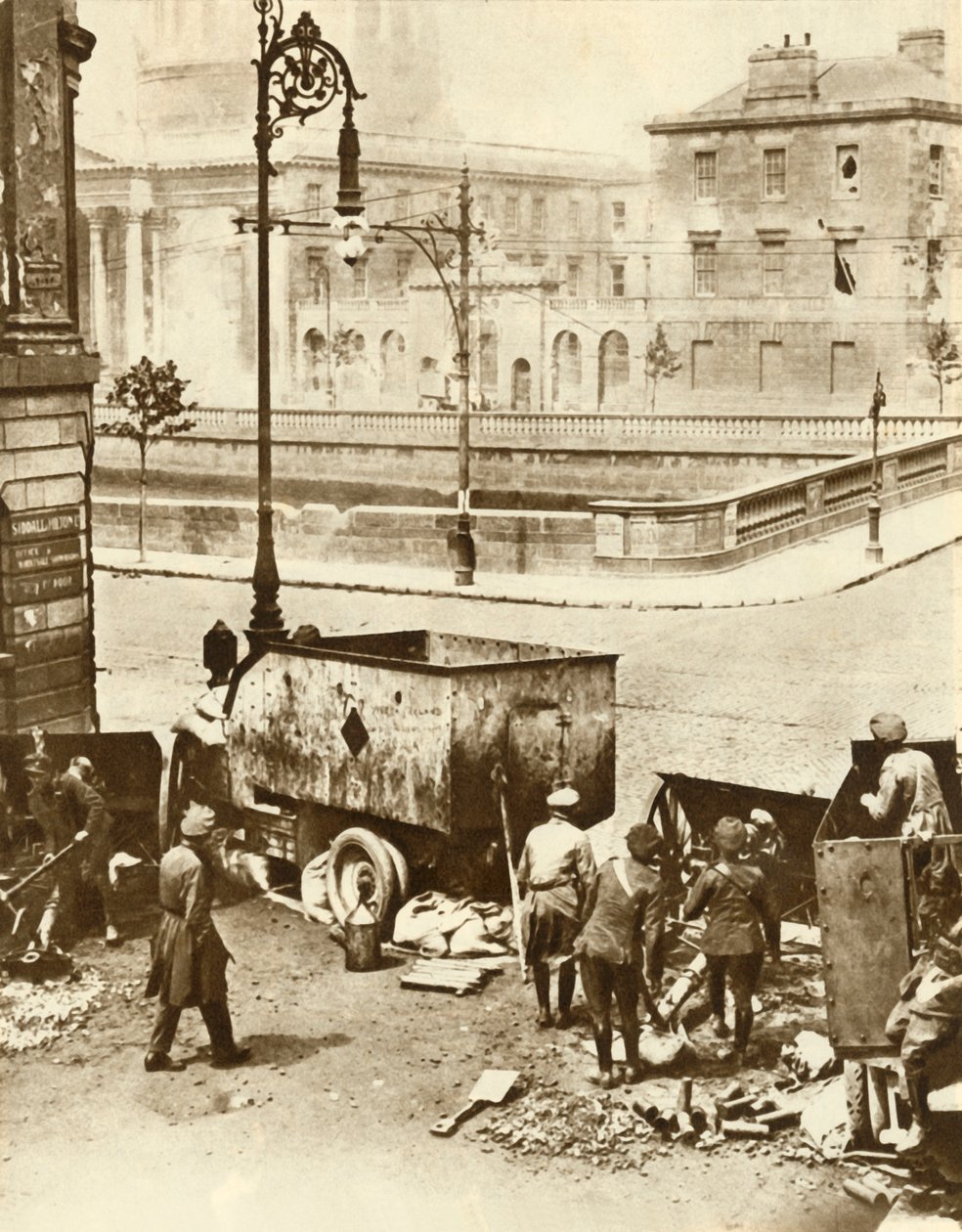 De Vier Rechtbanken, Dublin, Ierland, juli 1922, 1935 door Unbekannt