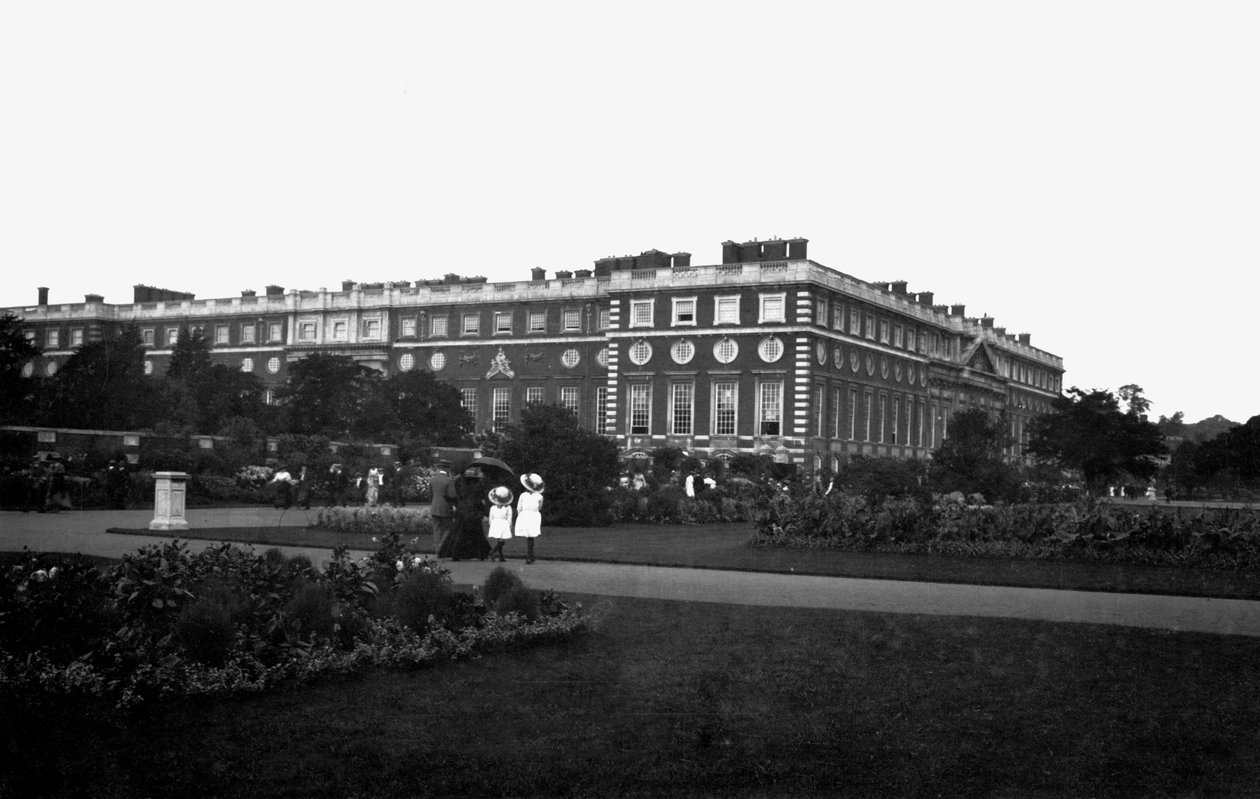 Het Paleis, Hampton Court, 20e eeuw door Unbekannt