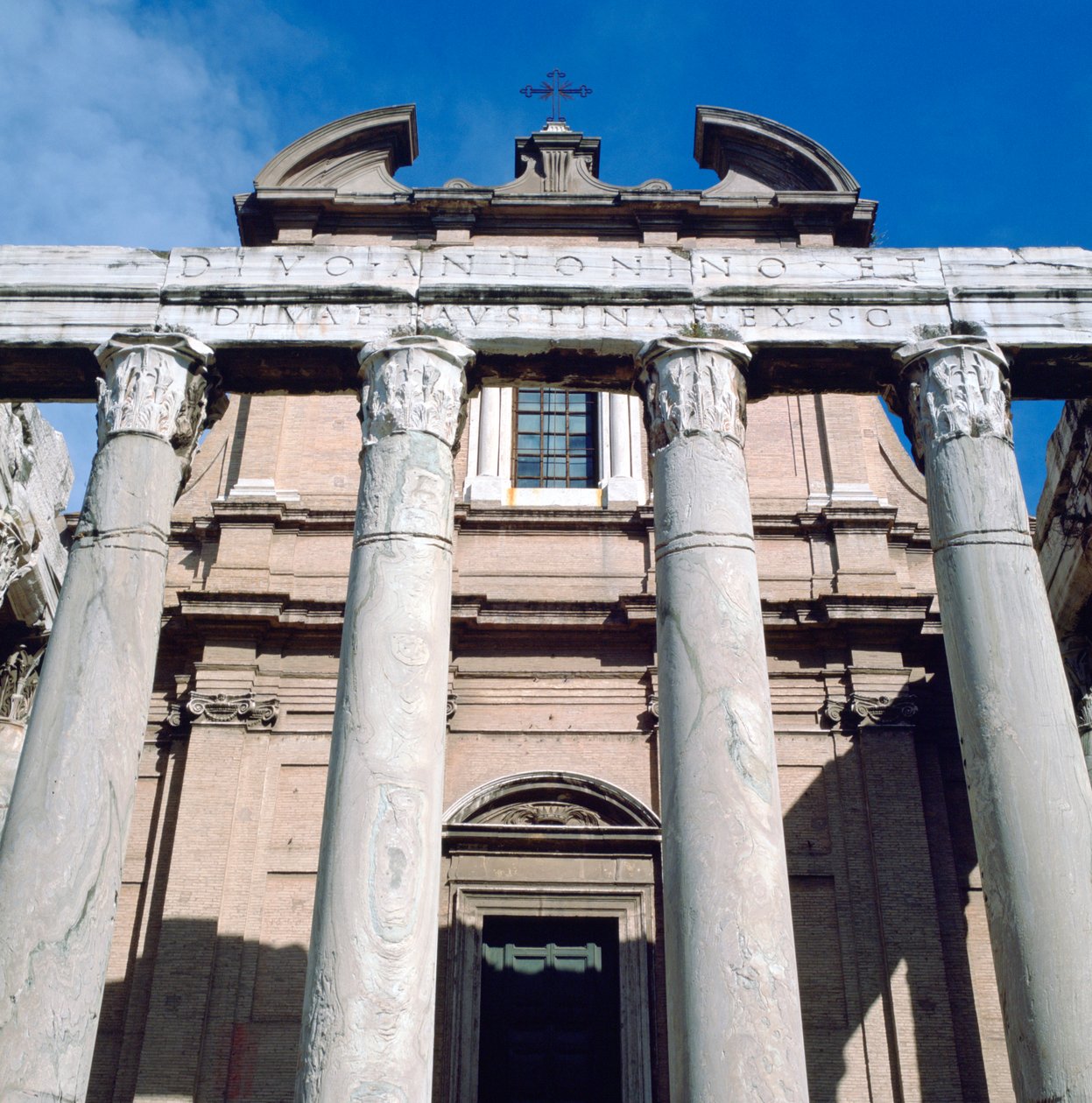 De Tempel van Antoninus en Faustina, Rome door Unbekannt