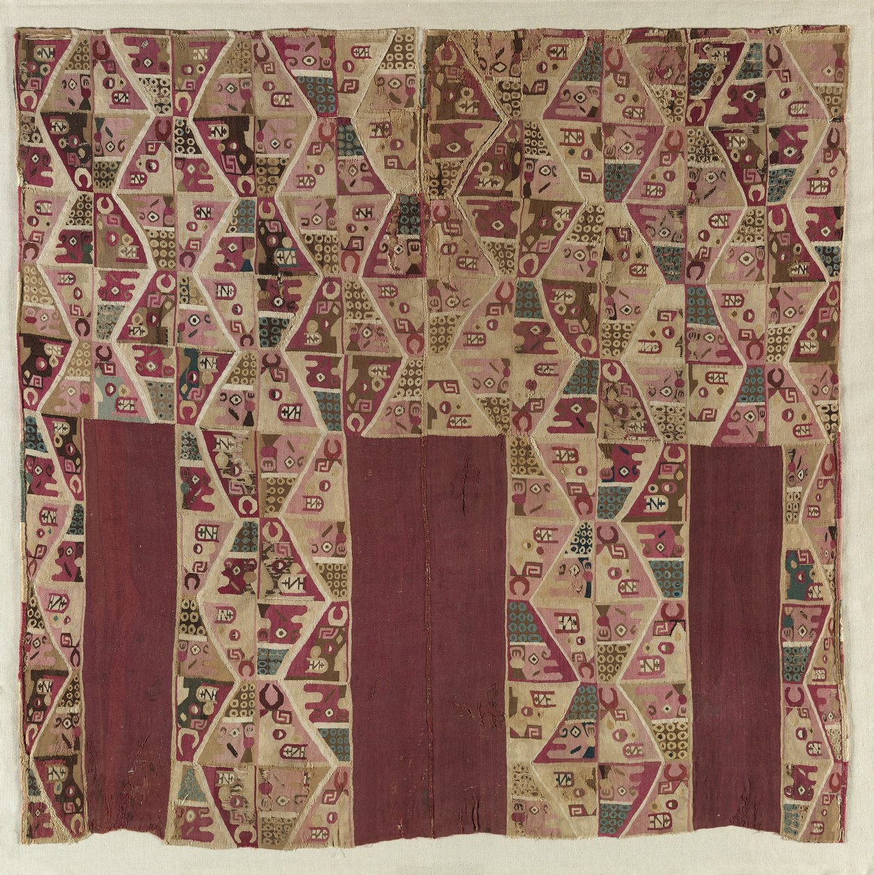 Tuniek, ca. 700-1100 door Unbekannt