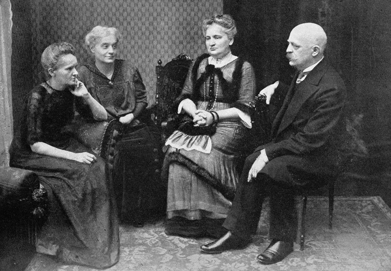 Marie Curie met haar broer en zussen door Unbekannter Künstler