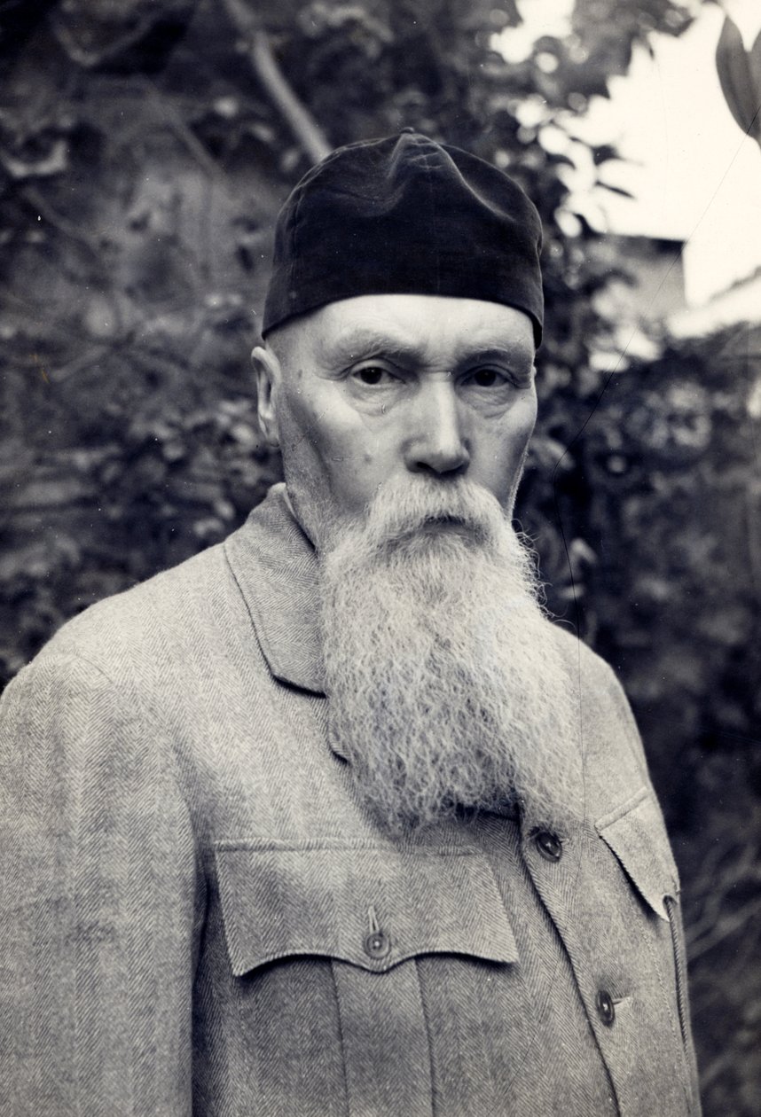 Nicholas Roerich, Naggar, India, ca. 1936-42 (zw/w foto) door Unbekannt