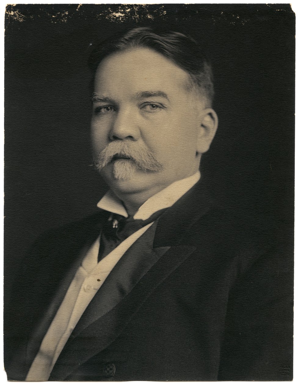 Julius J. Schotten door Unknown