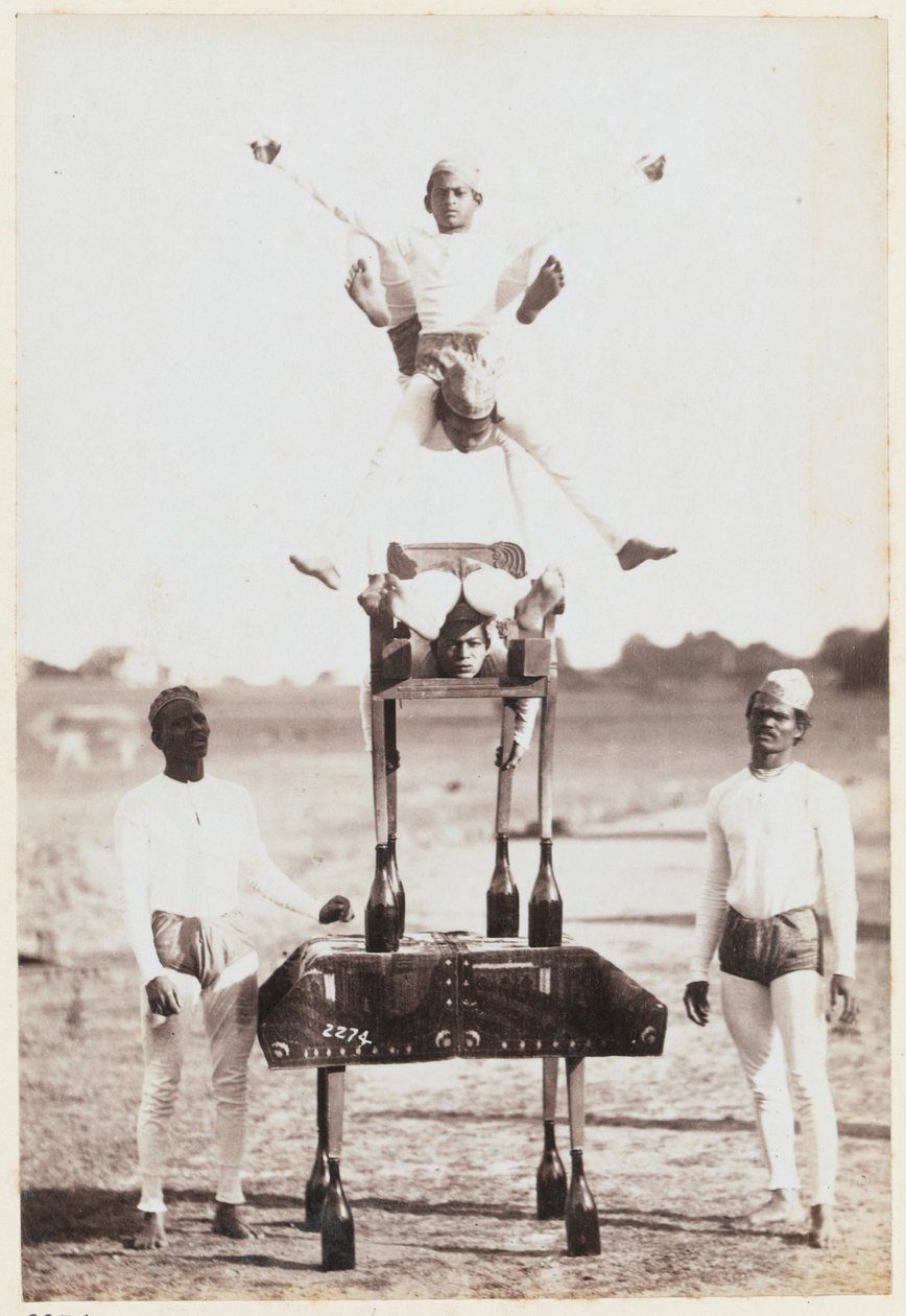 Atletische oefeningen door Unknown photographer