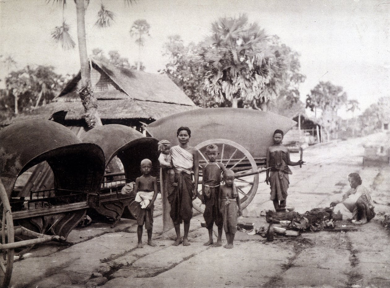 Cambodjanen op de Angkor Vat-weg door Unknown photographer