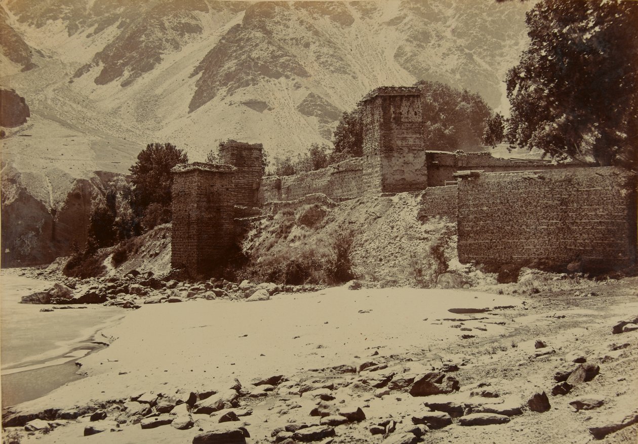 Chitral Fort, 1895 door Unknown