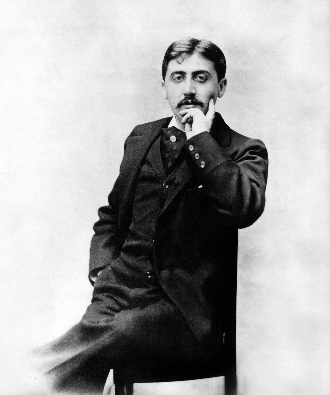 Franse schrijver Marcel Proust (1871-1922) ca. 1895 door Unknown photographer