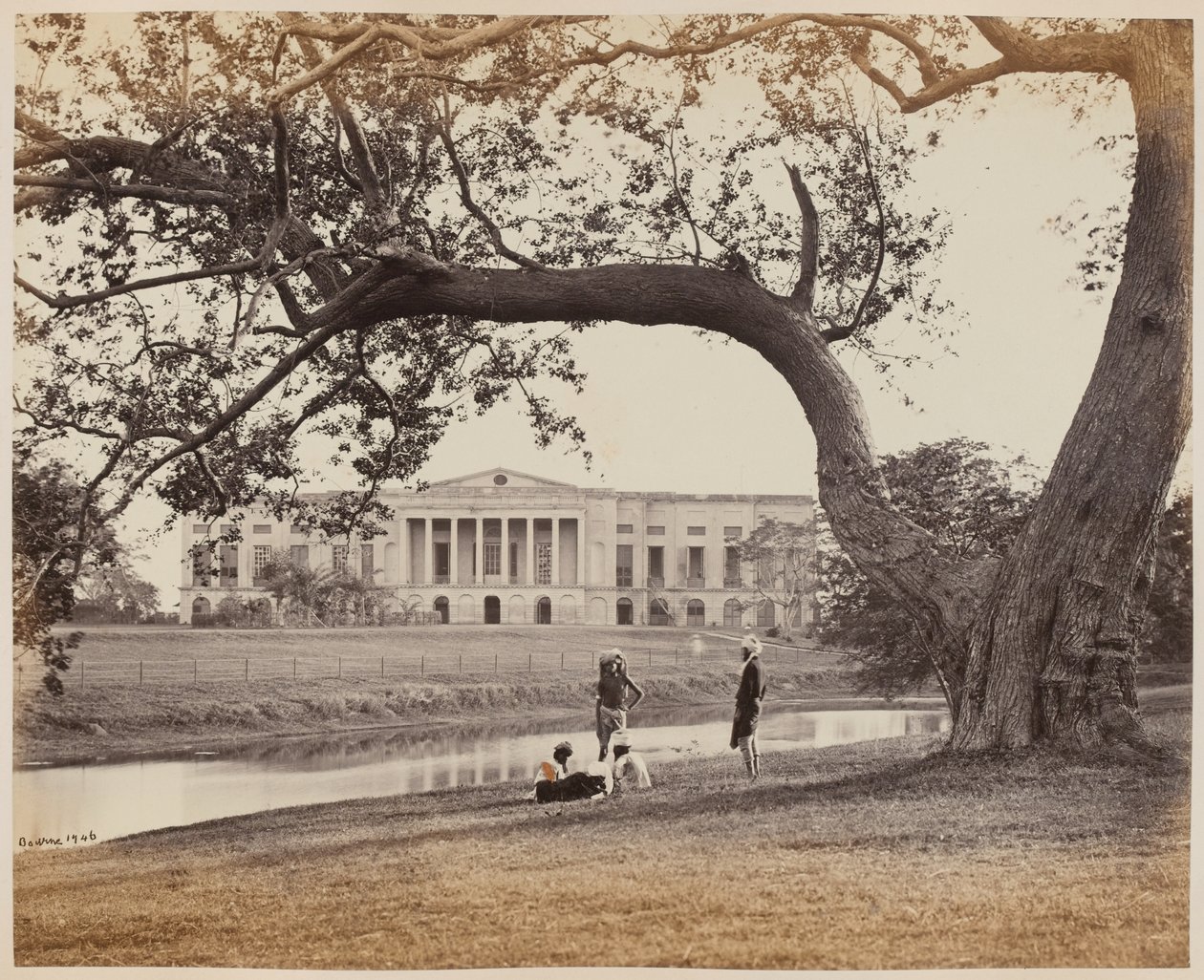 Regeringshuis, Barrackpore, vanuit het zuiden door Unknown photographer
