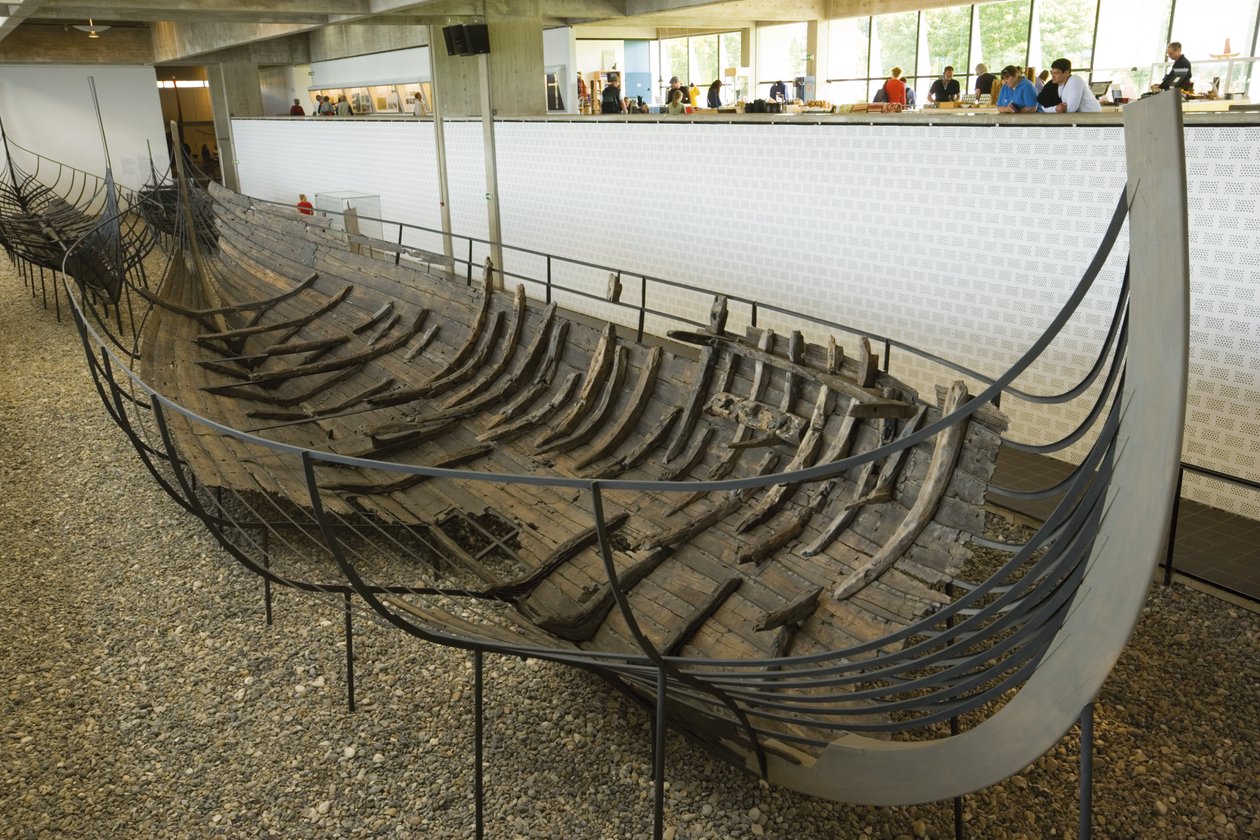 Een bewaarde en gereconstrueerde sloep door Viking